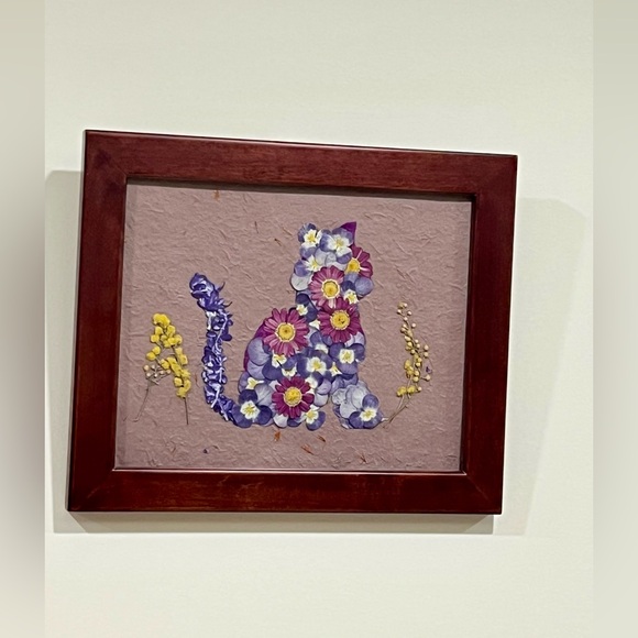 Handmade Other - Framed Floral Cat Wall Art - Pressed Dry Flowers Art